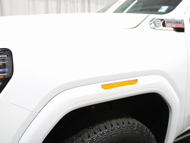 Photo of 2024 Summit White GMC Sierra 2500