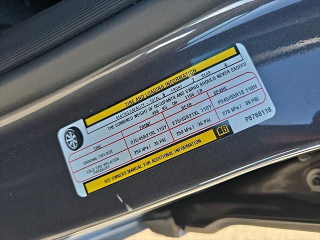 Photo of 2023 Baltic Gray Metallic Clearcoat Jeep Grand Cherokee L