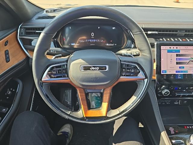 Photo of 2023 Baltic Gray Metallic Clearcoat Jeep Grand Cherokee L