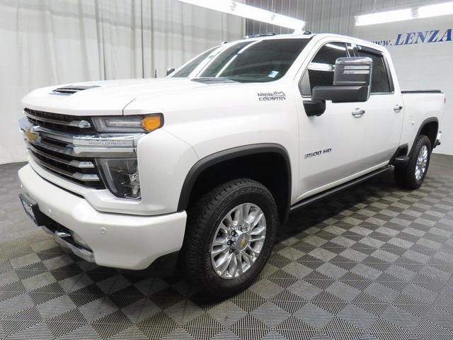Photo of 2022 Iridescent Pearl Tricoat Chevrolet Silverado 3500