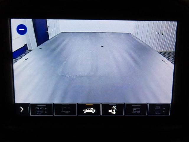 Photo of 2022 Iridescent Pearl Tricoat Chevrolet Silverado 3500