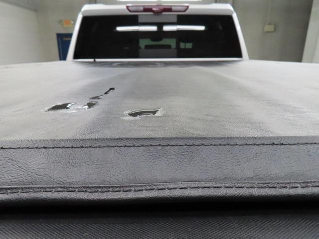 Photo of 2022 Iridescent Pearl Tricoat Chevrolet Silverado 3500