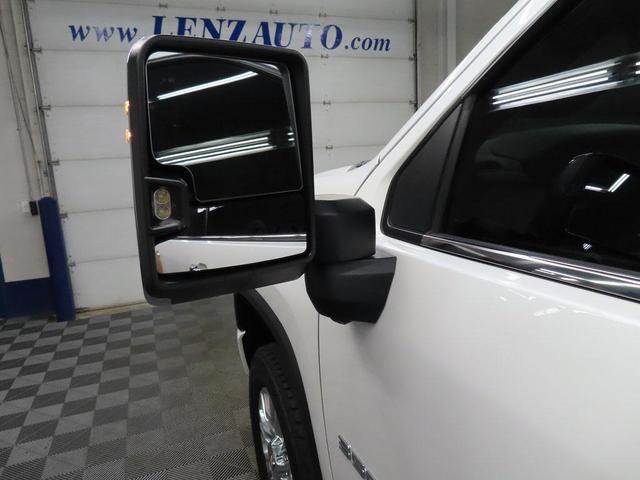 Photo of 2022 Iridescent Pearl Tricoat Chevrolet Silverado 3500