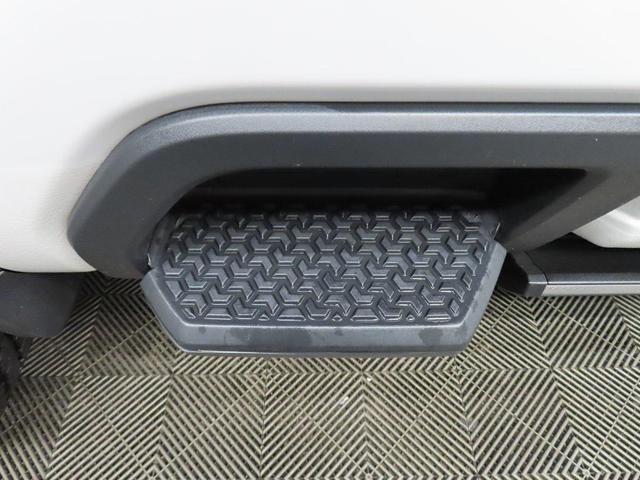 Photo of 2022 Iridescent Pearl Tricoat Chevrolet Silverado 3500