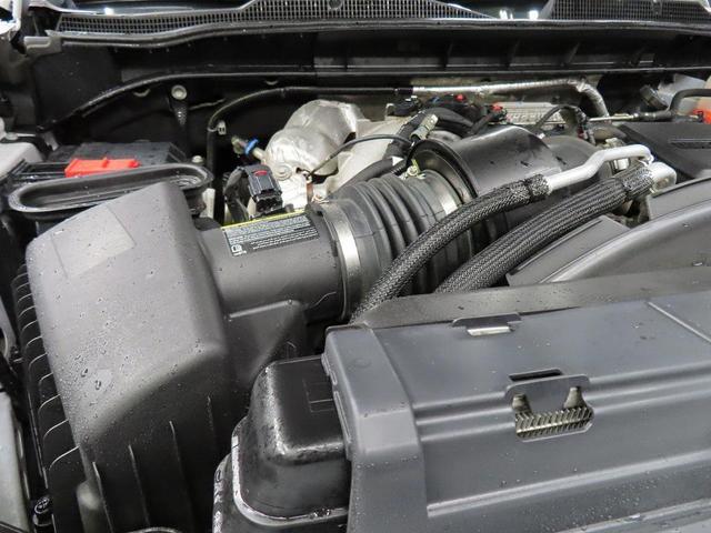 Photo of 2022 Iridescent Pearl Tricoat Chevrolet Silverado 3500