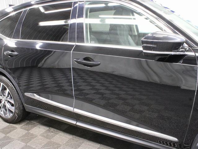 Photo of 2023 Majestic Black Pearl Acura MDX