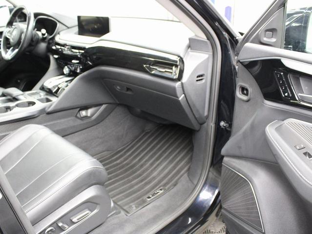 Photo of 2023 Majestic Black Pearl Acura MDX