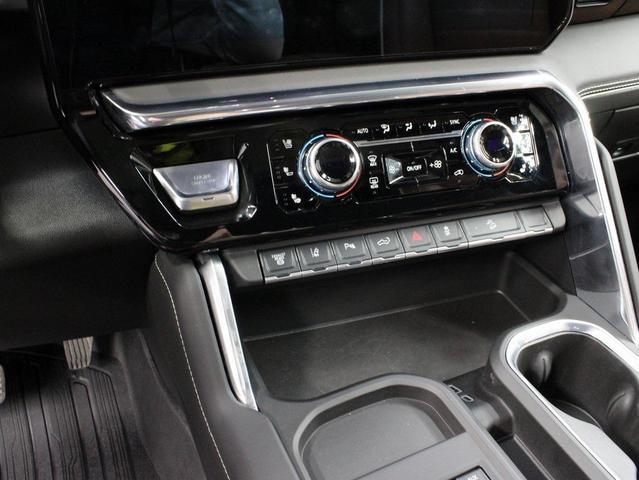 Photo of 2025 Onyx Black GMC Sierra 2500