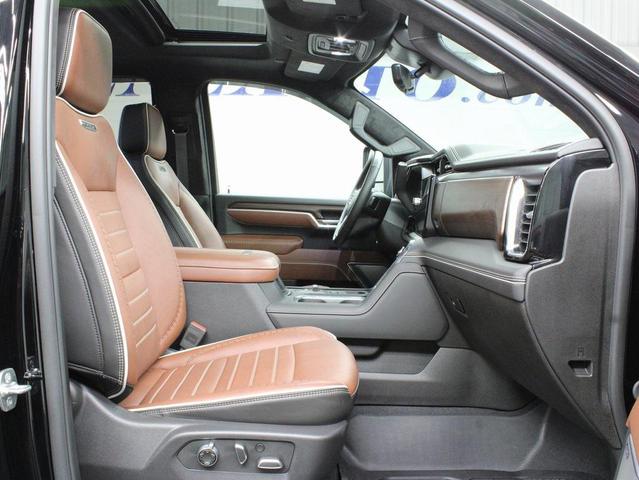 Photo of 2025 Onyx Black GMC Sierra 2500