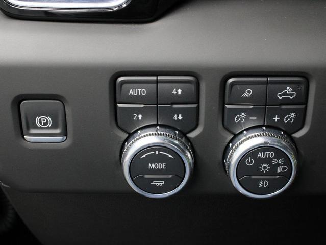 Photo of 2025 Onyx Black GMC Sierra 2500