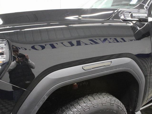 Photo of 2025 Onyx Black GMC Sierra 2500