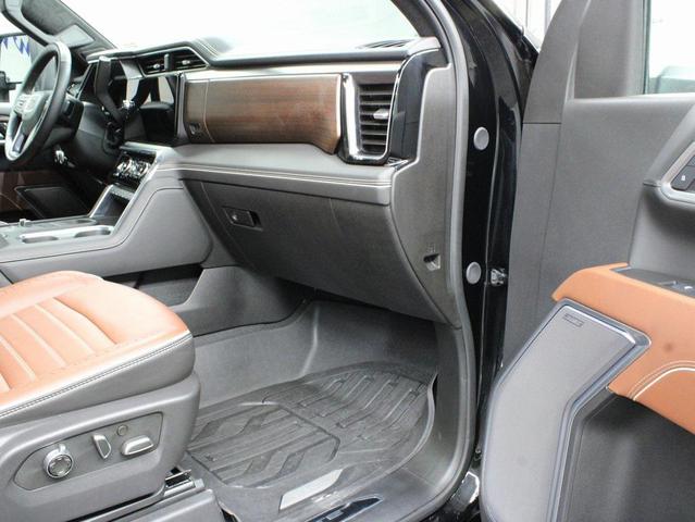 Photo of 2025 Onyx Black GMC Sierra 2500