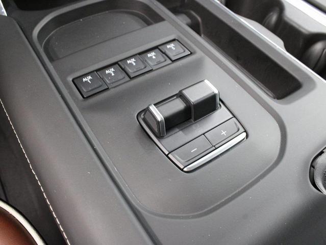 Photo of 2025 Onyx Black GMC Sierra 2500