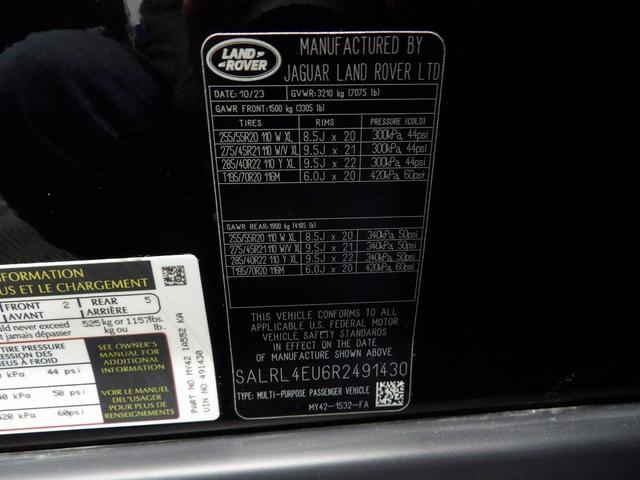 Photo of 2024 Santorini Black Metallic Land Rover Discovery