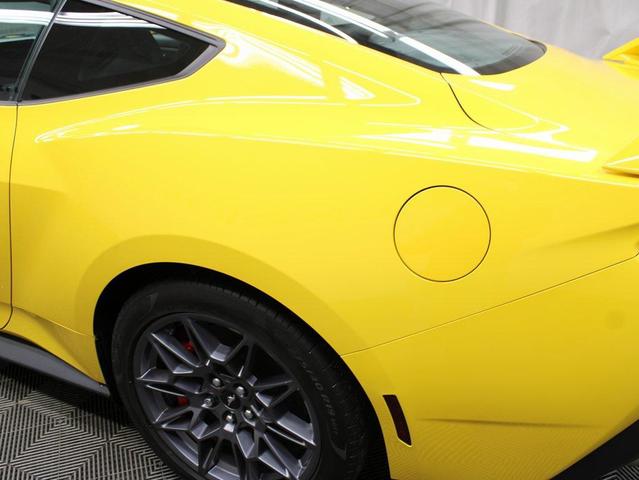 Photo of 2024 Yellow Splash Metallic Tri-coat Ford Mustang
