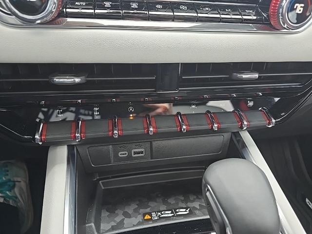 Photo of 2025 Sterling Metallic GMC Canyon