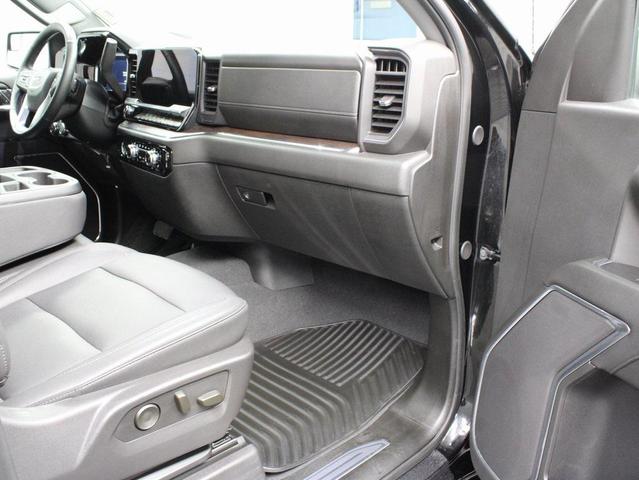 Photo of 2024 Onyx Black GMC Sierra 1500