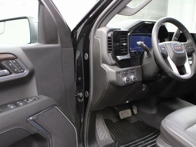Photo of 2024 Onyx Black GMC Sierra 1500