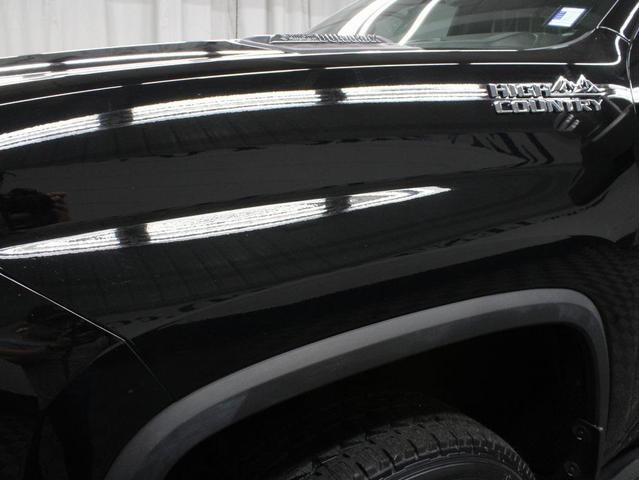 Photo of 2024 Black Chevrolet Silverado 2500