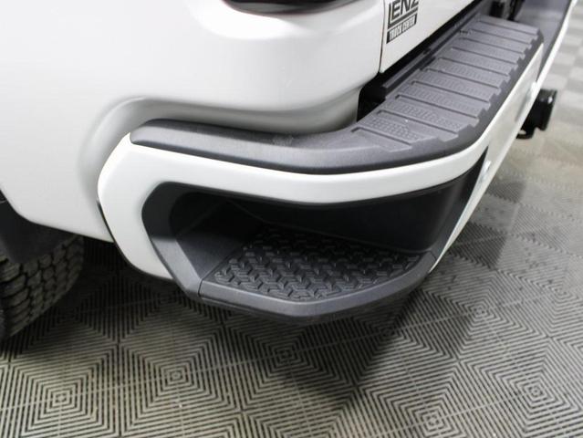 Photo of 2024 White Frost Tricoat GMC Sierra 3500