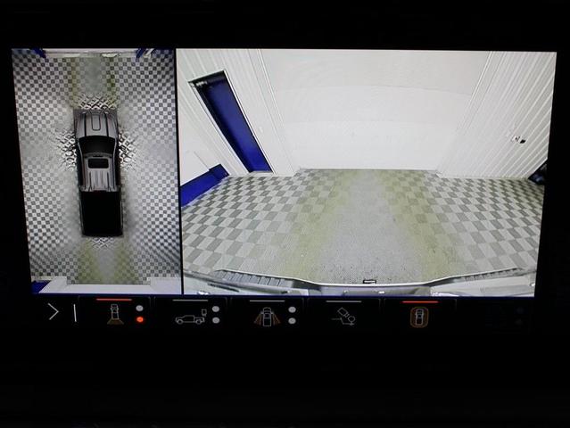 Photo of 2024 White Frost Tricoat GMC Sierra 3500