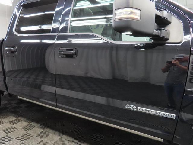Photo of 2022 Agate Black Metallic Ford F-250