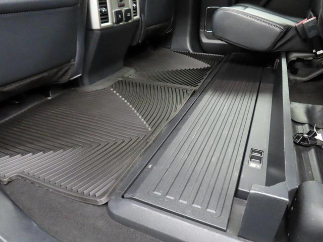 Photo of 2022 Agate Black Metallic Ford F-250