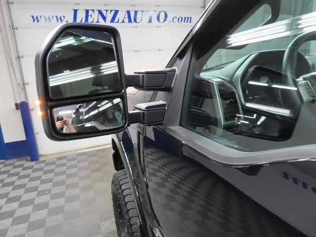 Photo of 2022 Agate Black Metallic Ford F-250