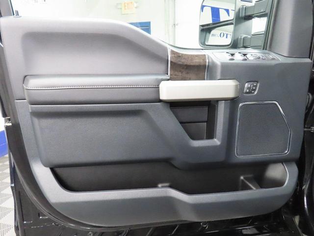 Photo of 2022 Agate Black Metallic Ford F-250
