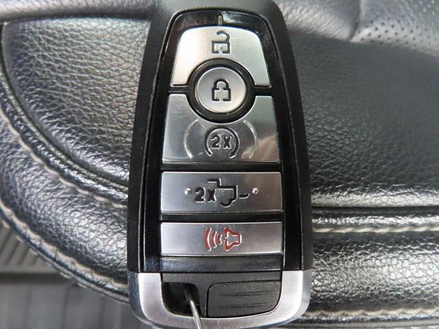 Photo of 2022 Agate Black Metallic Ford F-250