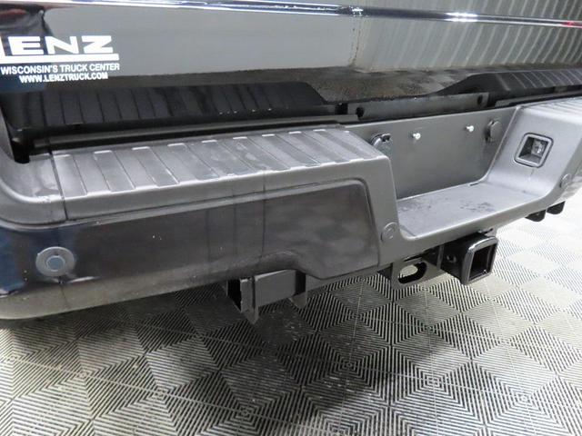 Photo of 2022 Agate Black Metallic Ford F-250