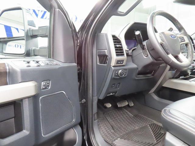 Photo of 2022 Agate Black Metallic Ford F-250