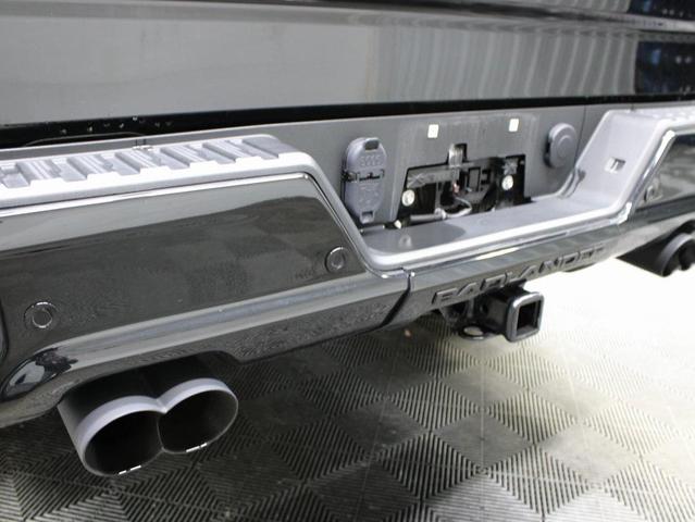 Photo of 2022 Black Chevrolet Silverado 1500