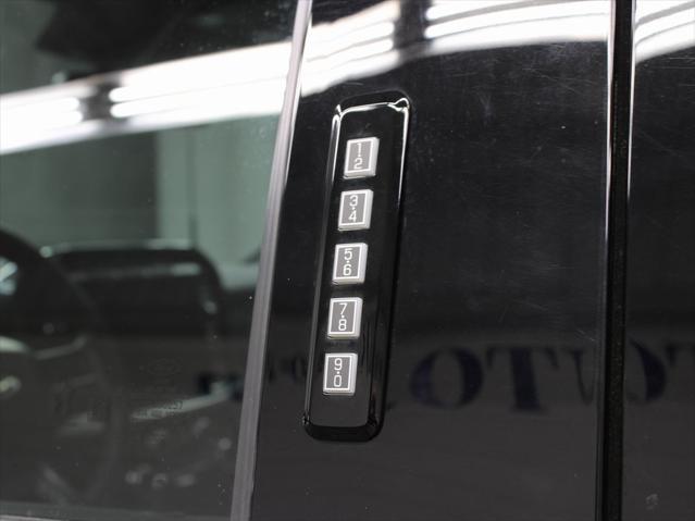 Photo of 2023 Agate Black Metallic Ford F-150