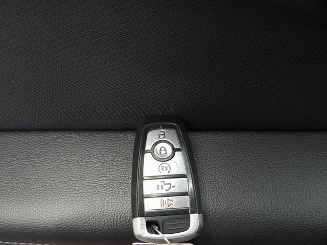 Photo of 2022 Agate Black Metallic Ford F-150