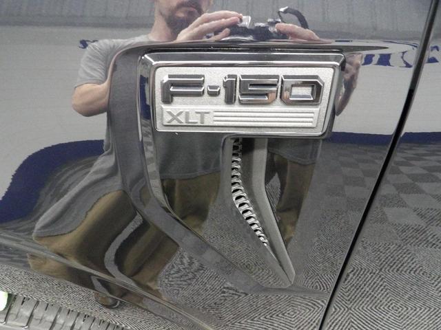 Photo of 2022 Agate Black Metallic Ford F-150