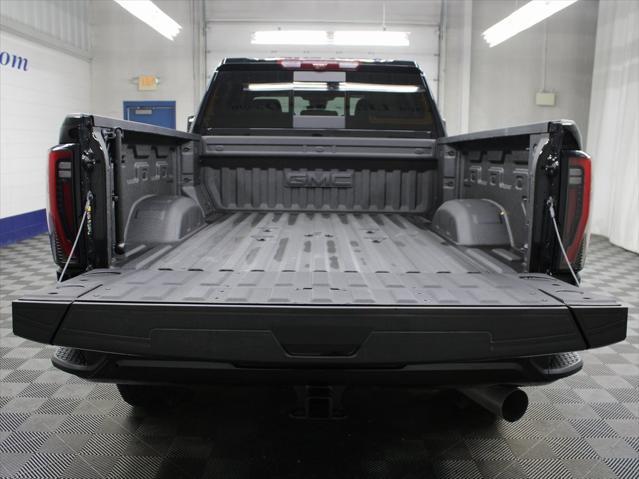 Photo of 2025 Onyx Black GMC Sierra 2500