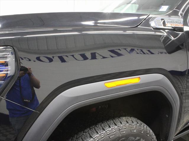 Photo of 2025 Onyx Black GMC Sierra 2500