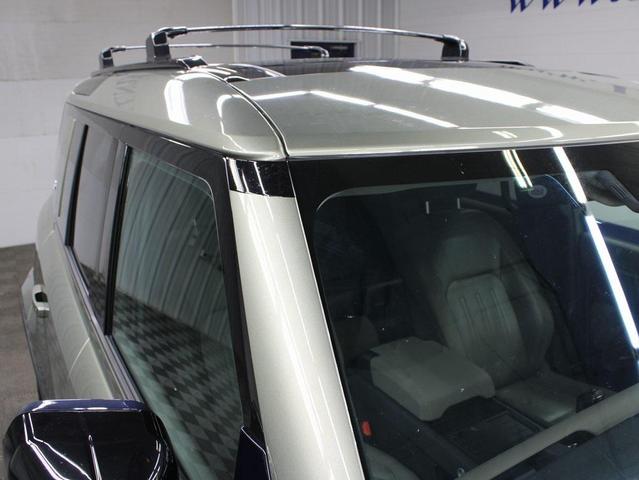 Photo of 2020 Pangea Green Metallic Land Rover Defender