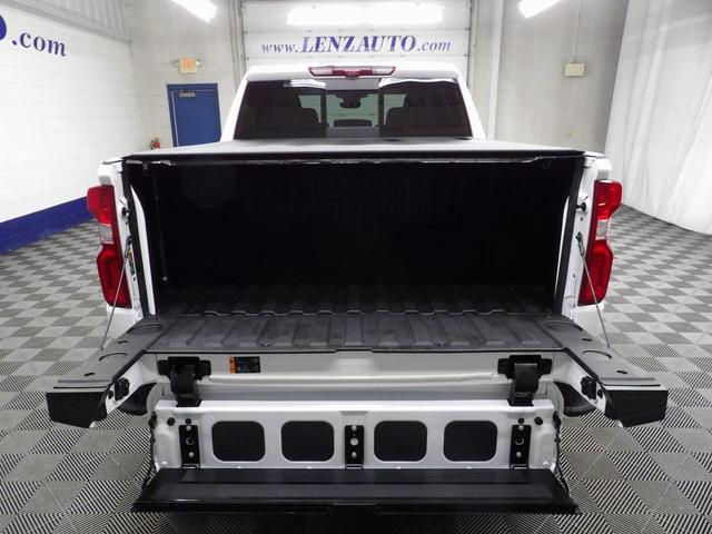 Photo of 2023 Iridescent Pearl Tricoat Chevrolet Silverado 1500