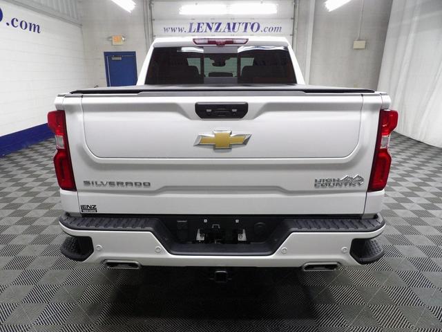 Photo of 2023 Iridescent Pearl Tricoat Chevrolet Silverado 1500