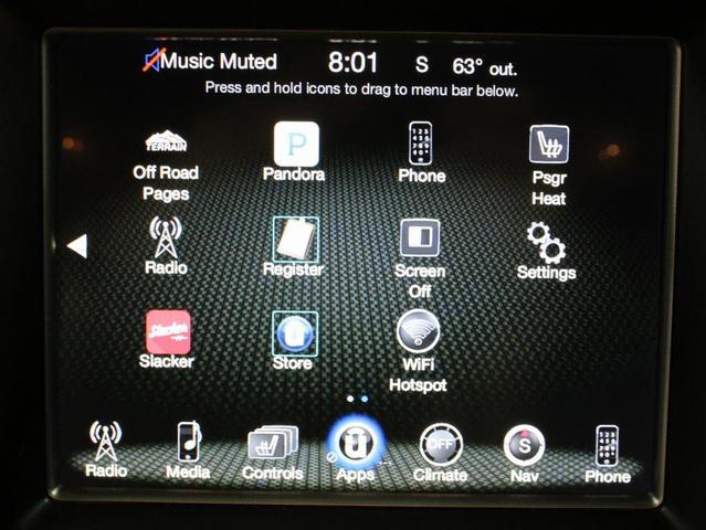Photo of 2017 Diamond Black Crystal Pearlcoat Jeep Grand Cherokee