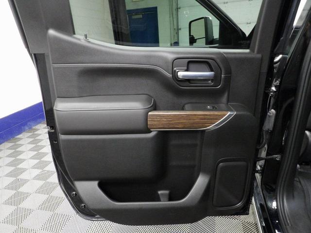 Photo of 2021 Black Chevrolet Silverado 1500