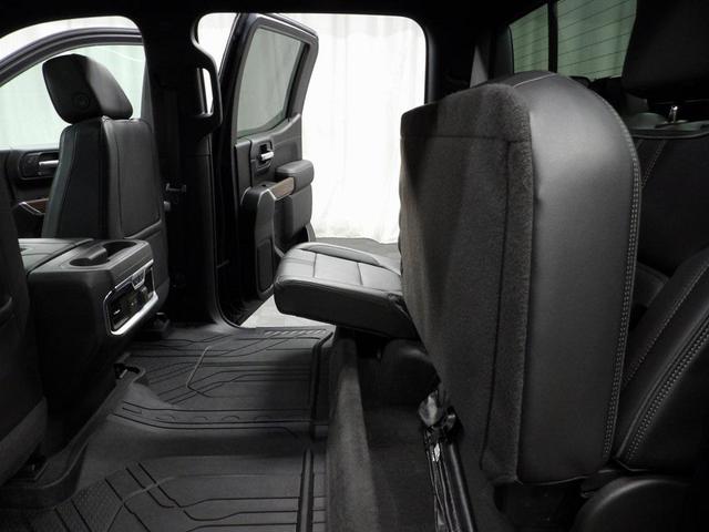 Photo of 2021 Black Chevrolet Silverado 1500