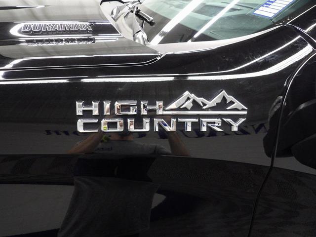 Photo of 2021 Black Chevrolet Silverado 1500