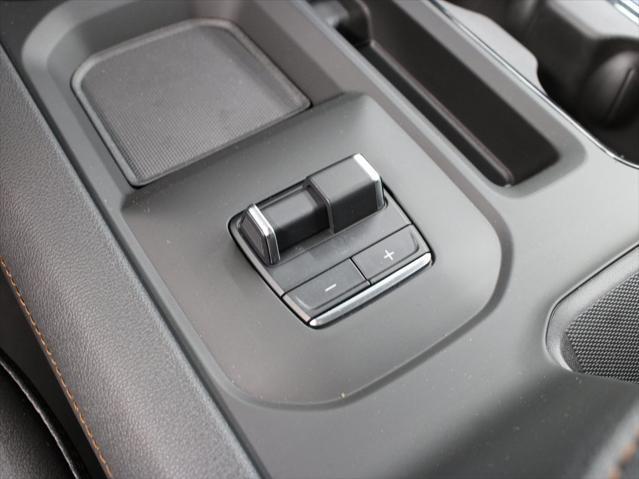Photo of 2025 Onyx Black GMC Sierra 2500