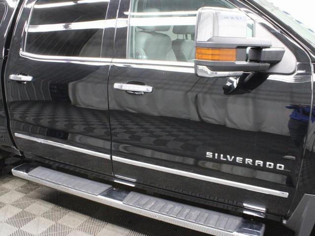 Photo of 2018 Black Chevrolet Silverado 1500