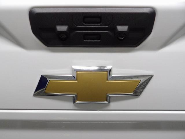 Photo of 2023 Summit White Chevrolet Silverado 3500