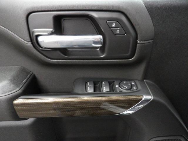 Photo of 2023 Summit White Chevrolet Silverado 3500