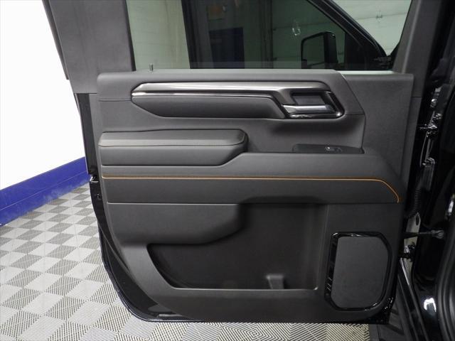 Photo of 2025 Onyx Black GMC Sierra 2500